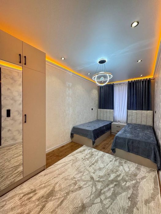 М Мирзо Улугбек.  3в4комнатная \ Евро квартира