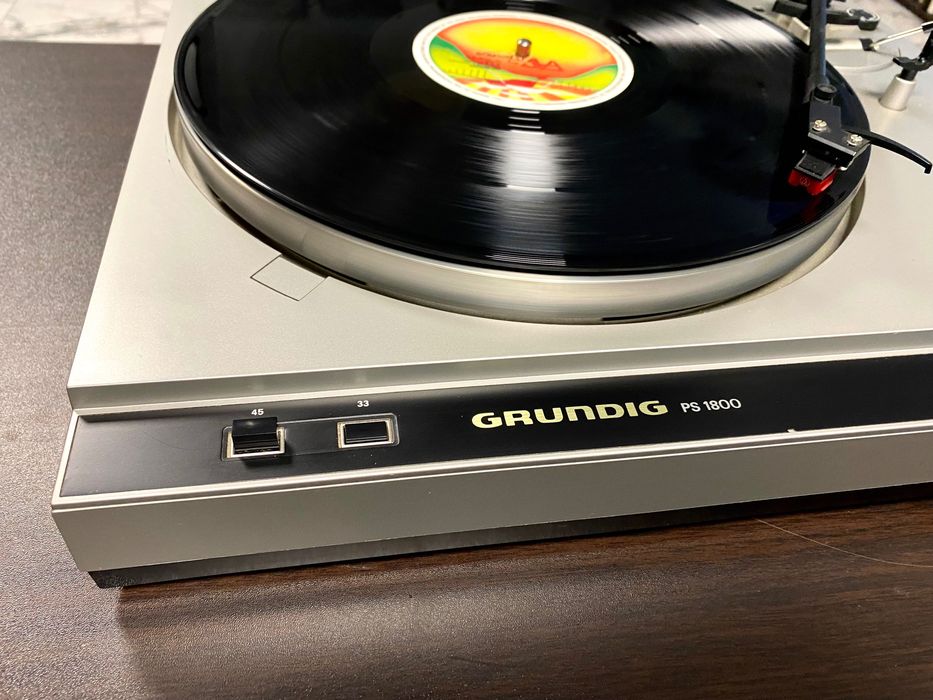 Vintage грамофон Grundig