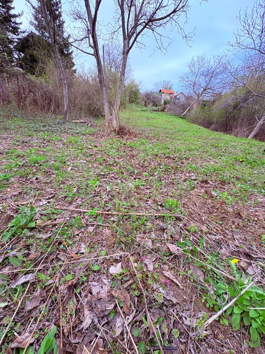 Продавам парцел на Драката