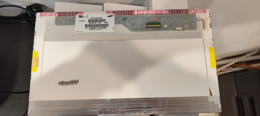 Display laptop LTN156AT09