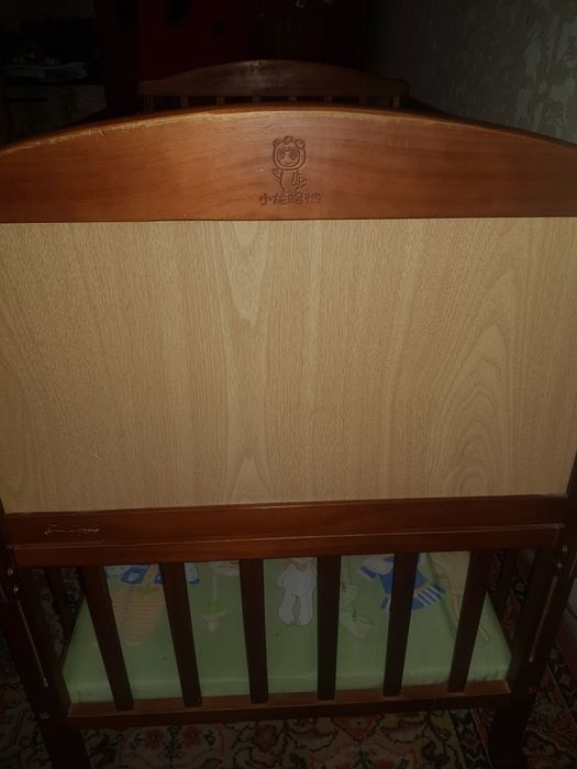 Продаётся детская кроватка