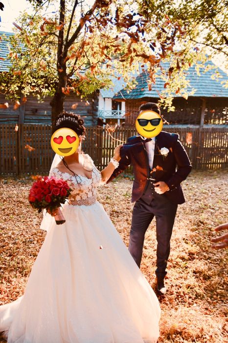 Vând rochie de mireasă realizată pe comandă