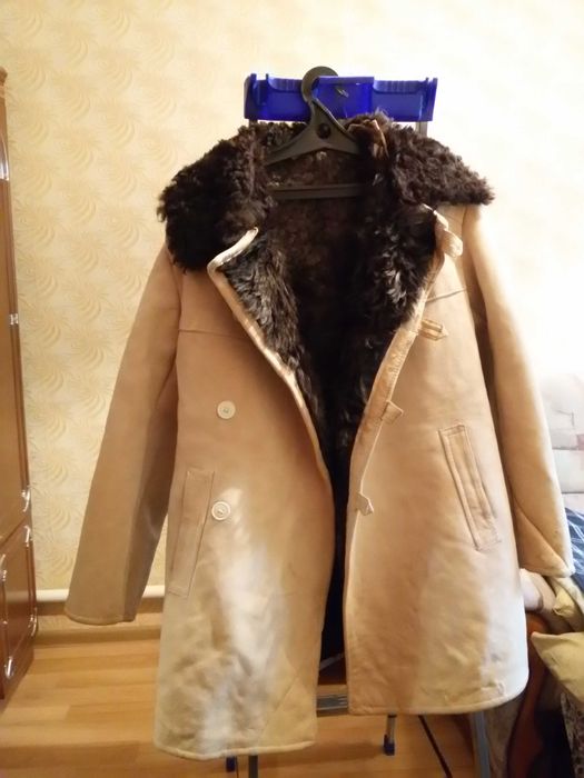Продается полушубок.