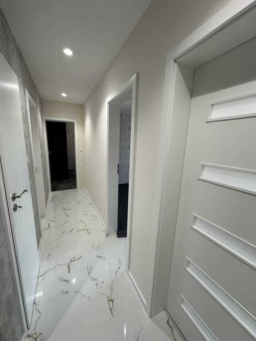 Продава се Тристаен апартамент в Пловдив, Съдийски - 118 кв.м за 1780 €/кв.м - Снимка #7