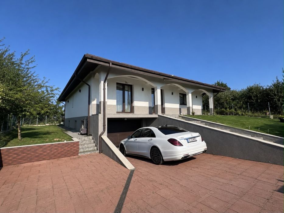 Casă de vânzare în Păun – în spatele Restaurantului City View