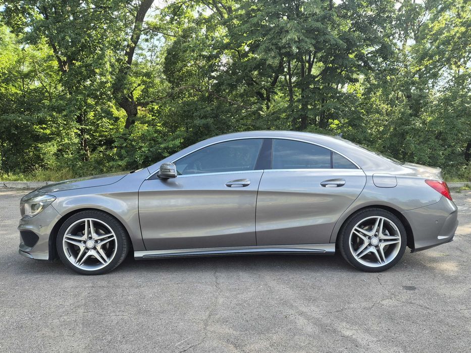 Mercedes CLA 200, Pachet AMG interior/exterior