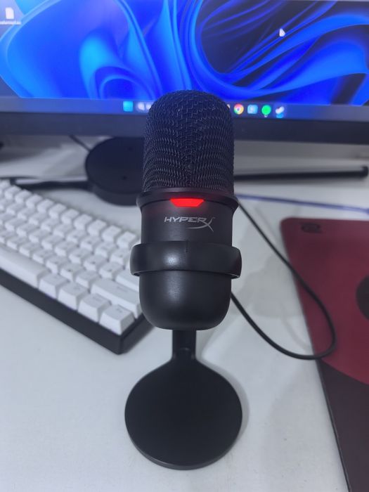 logitech g435, hyperx solocast вместе