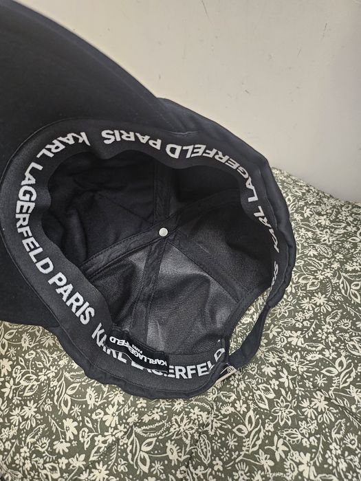 Шапка Karl Lagerfeld