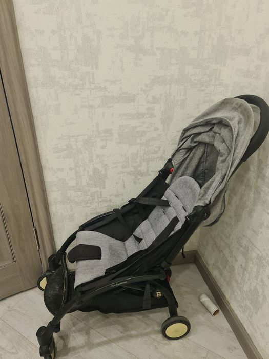 Прогулочная коляска б/у