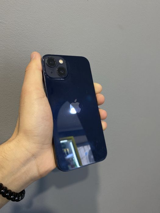 Срочно продаю Айфон 13