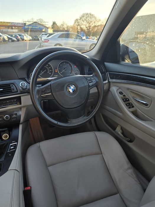 Vând Bmw 520 SE 2011