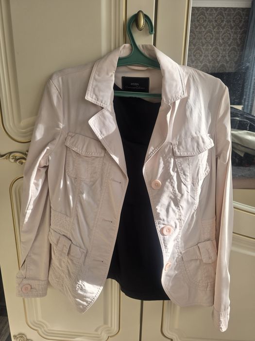 Продам женские пиджаки