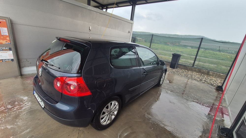 Vand golf 5 benzina/gpl
