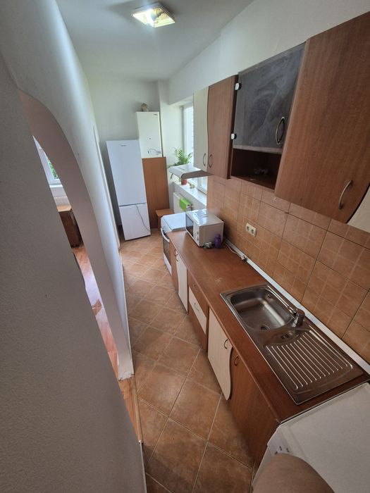Închiriez garsonieră tip studio - zona Tilisca