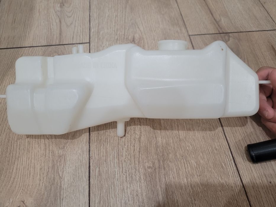 Продам новый бочок расширитель без крышка  на а/м камри