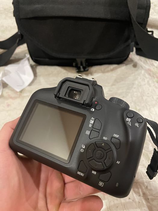 Canon eos 4000d