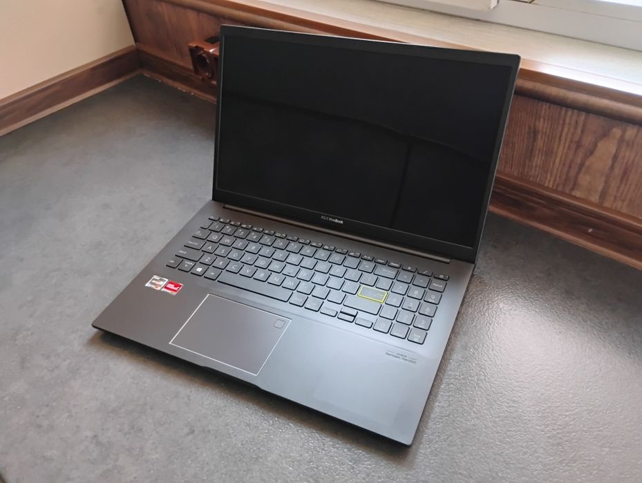 Laptop Asus - OLED - Ryzen 5 - 5000serie - Vega 7 - 24gb