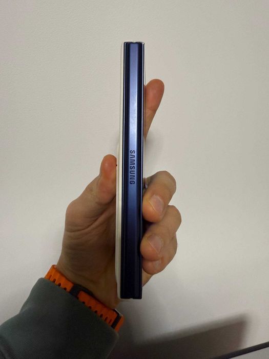 Samsung Z Fold 6 отлично състояние