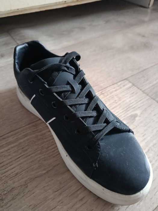 Кроосовки классические