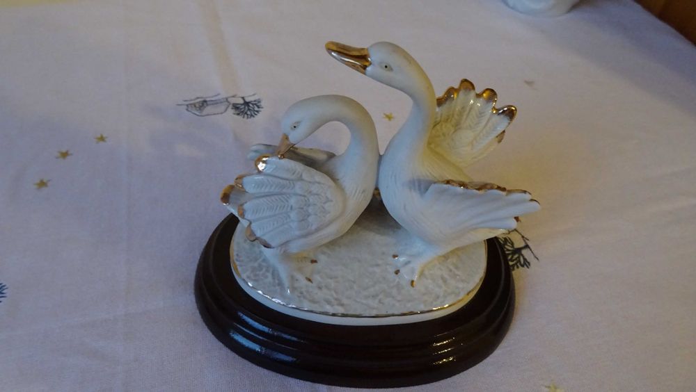 Красиви статуетки на Леонардо вентидж