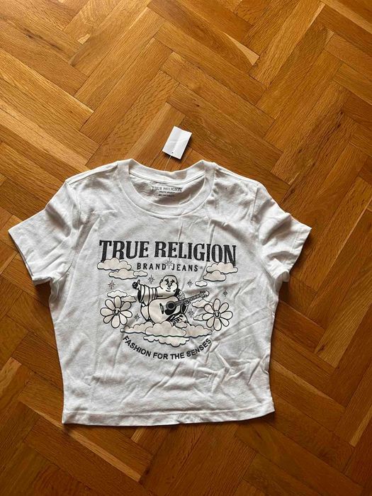 Нова тениска с етикет True religion