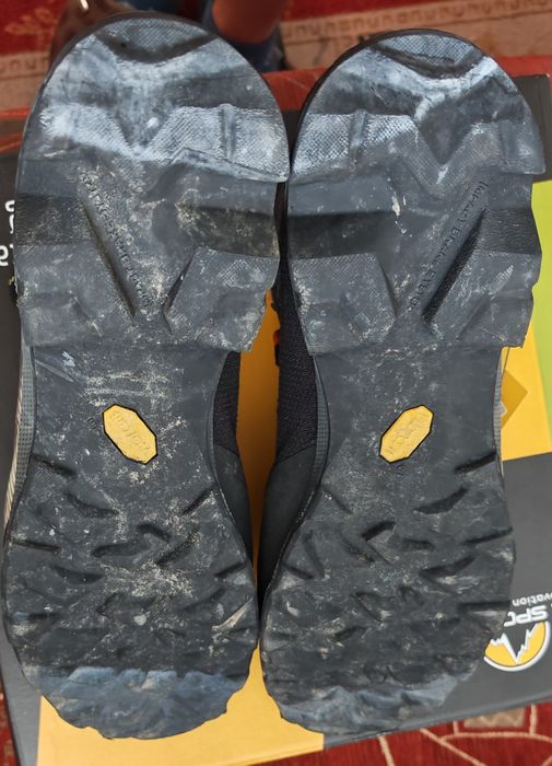Продавам мъжки трисезонни туристически Обувки La Sportiva Aequilibrium Hike Gtx 46