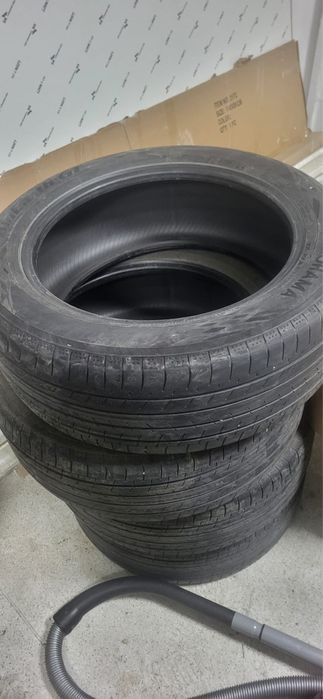 Продам шины на 215/55R17
