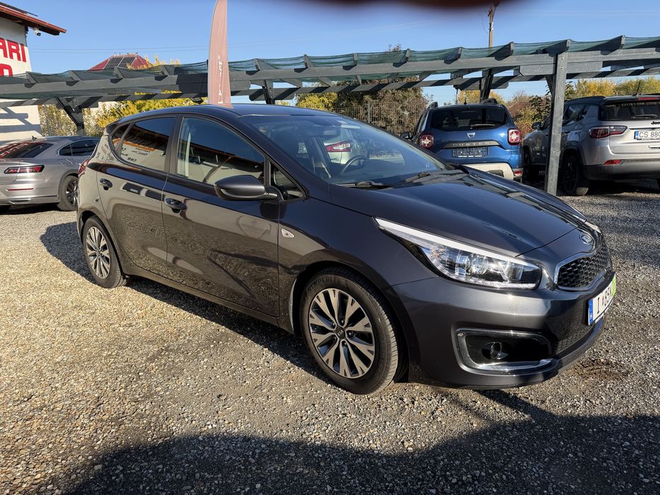 KIA CEED - An 08.2018 - Motor 1.4 CRDI 90cp - Navigatie - Camera Marsarier -