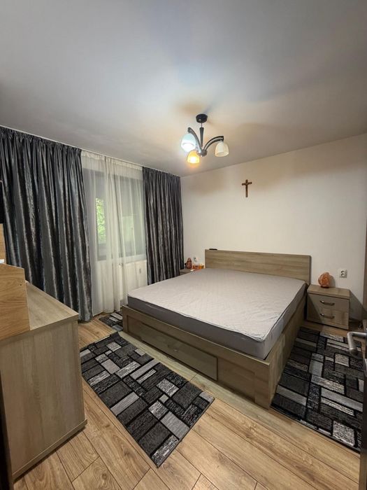 Vand apartament 4 camere Trapezului,1 Decembrie 1918