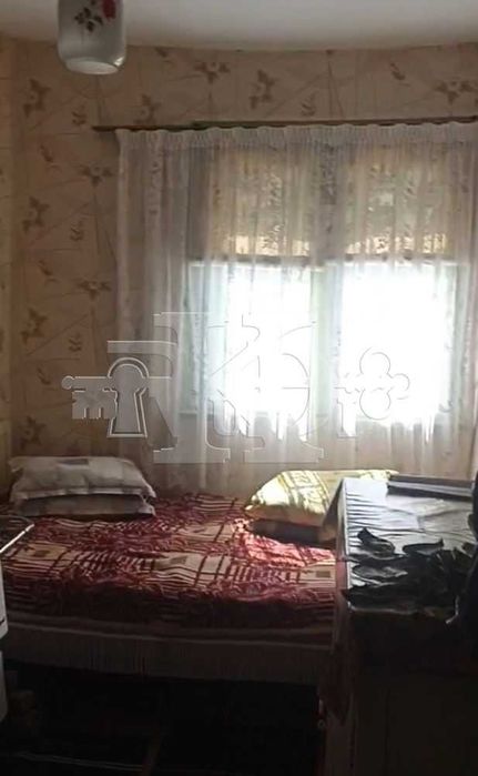 Полковник Иваново, общ. Добрич, стабилна тухлена къща с двор