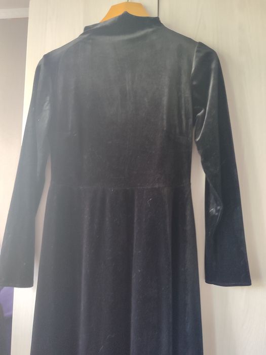 платье женское..