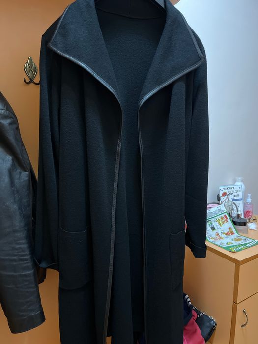 Дълга жилетка черна