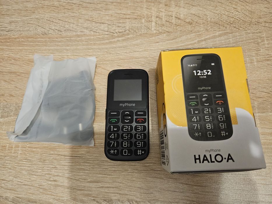 Чисто нов обикновен телефон с камера