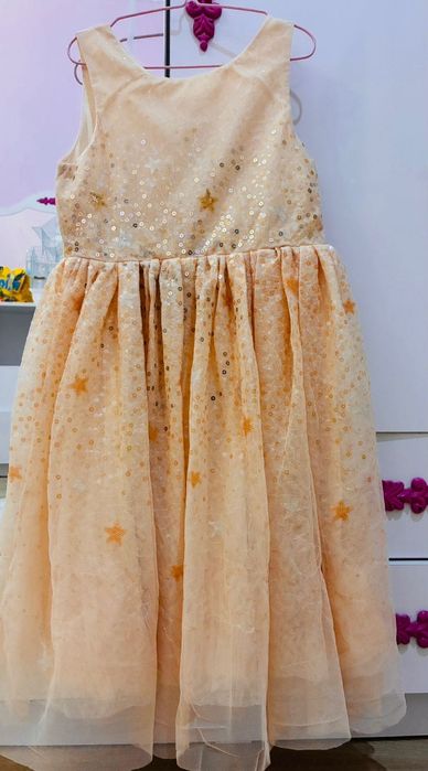 Нарядное платье для девочек