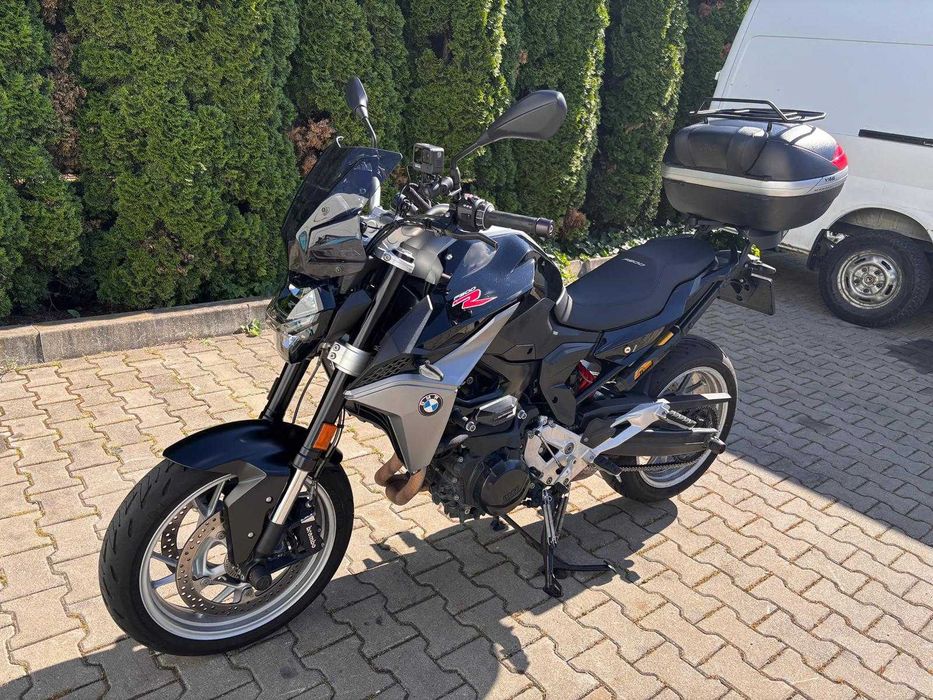 Motocicleta BMW F 900 R