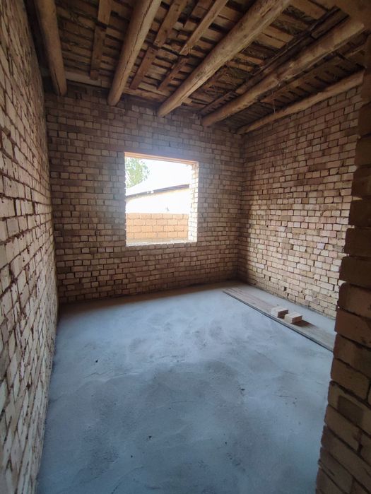 5 хонали уй сотилади!