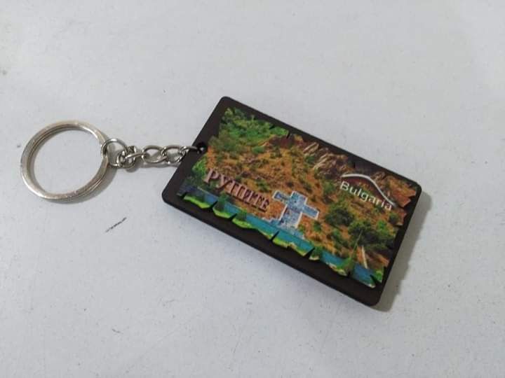 Ключодържатели,  магнитни стикери, сувенири