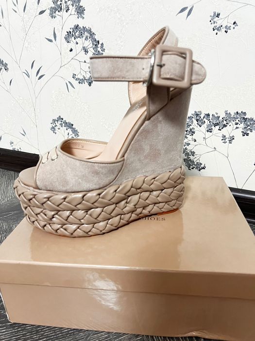 Обувь, шлепки, босоножки