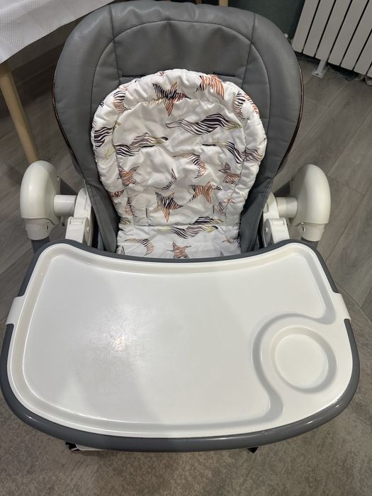 Детский стульчик для кормления