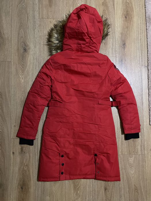 Дамски зимно яке с косми от лисица CANADA водоустойчиво