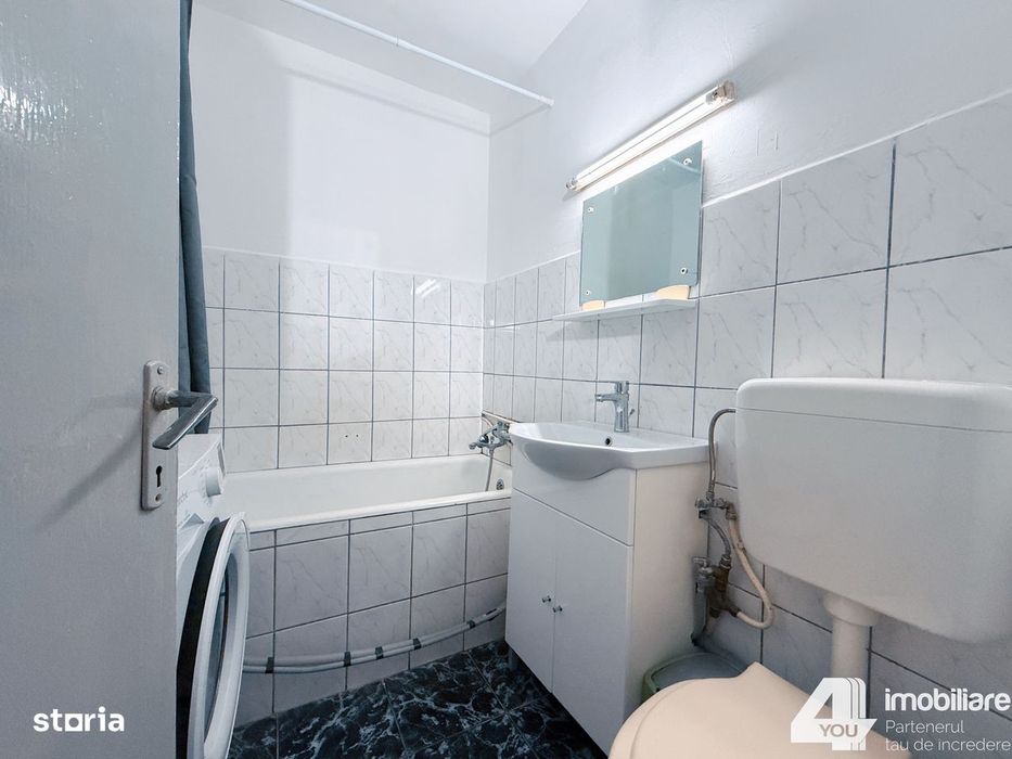 Închiriez garsonieră confort 1 etaj 1 Zona Micalaca - 200 euro