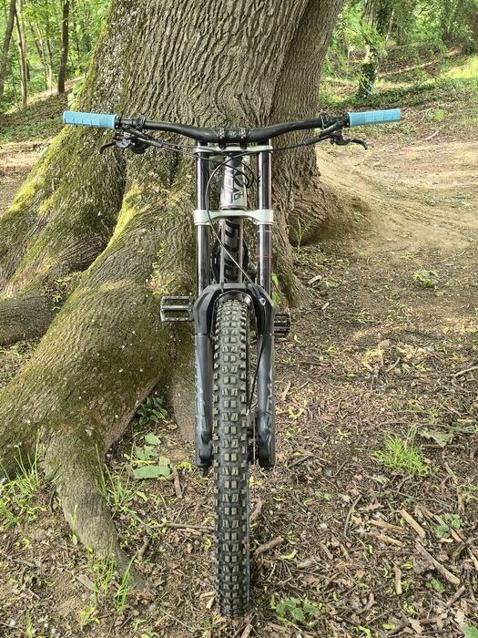 Bicicleta Downhill Kellys Noid 70 (2021)