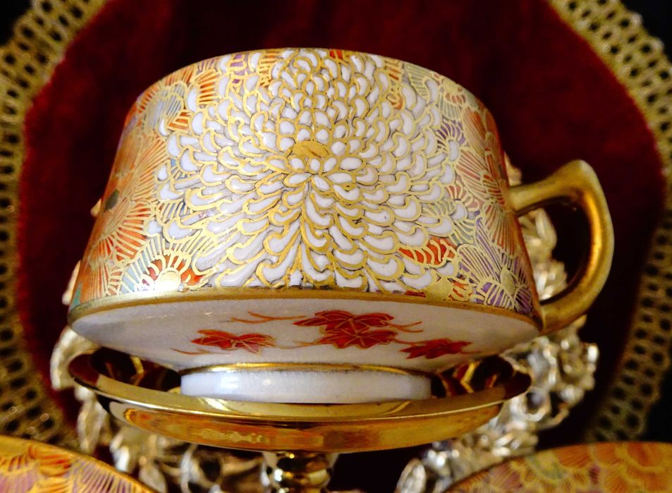 Чаша с чинии японски порцелан Satsuma Shosan Meiji,злато.
