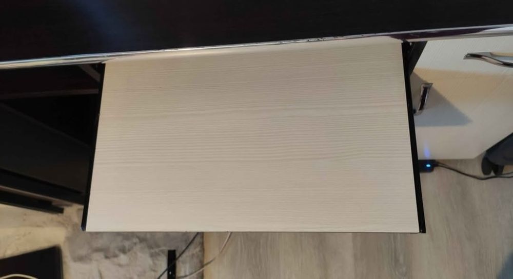 Birou modern de vânzare