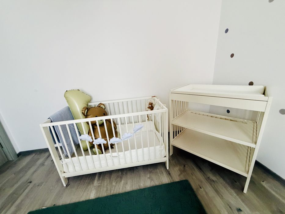 Vand masa de infasat si patut bebelusi IKEA