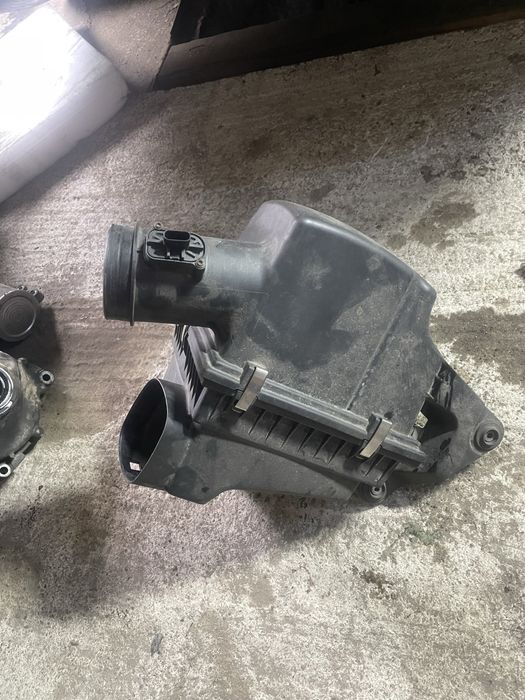 Carcasa filtru aer bmw x1 E84 an 2009-2015