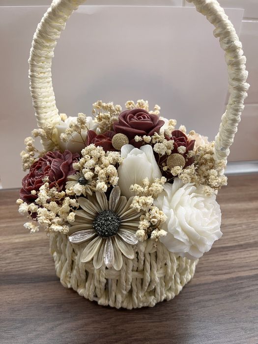 Восъчни букети от соеви свещи