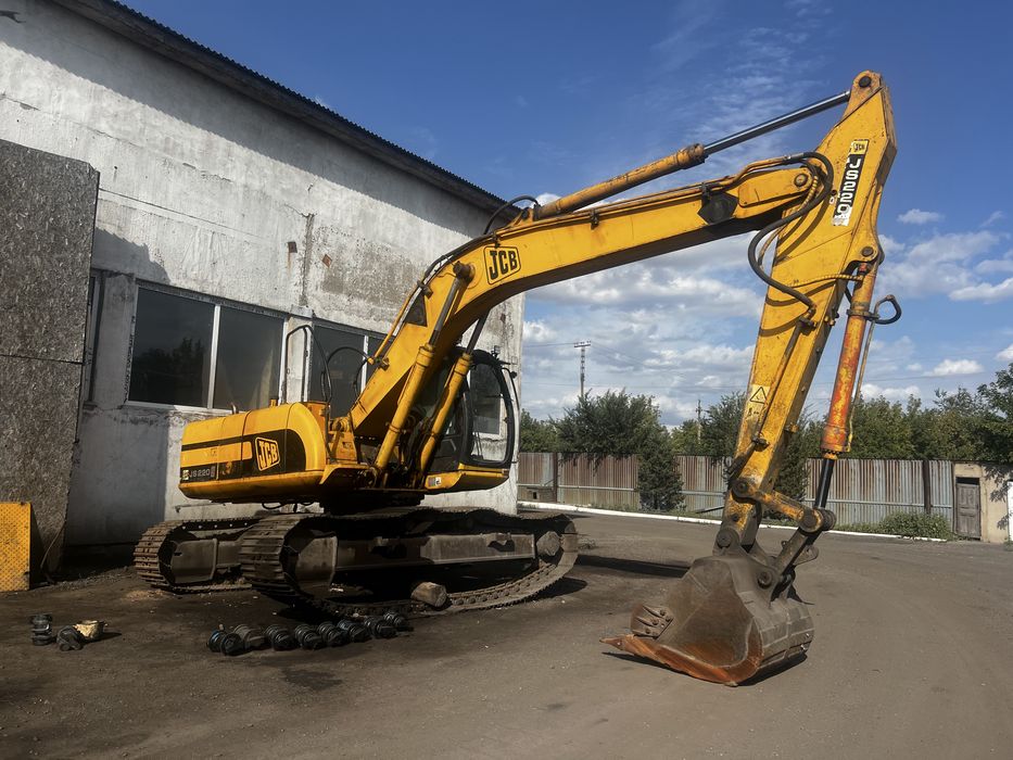 Экскаватор JCB 220