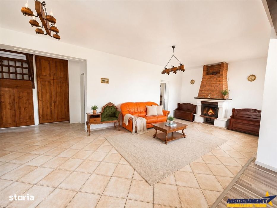 Casa individuala+cladire multifunctionala, 3.300mp teren,foisor,iaz,po