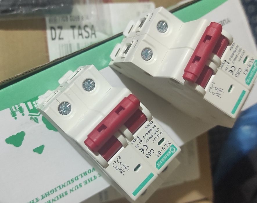 DC автомат УЗИП Куёш панелга